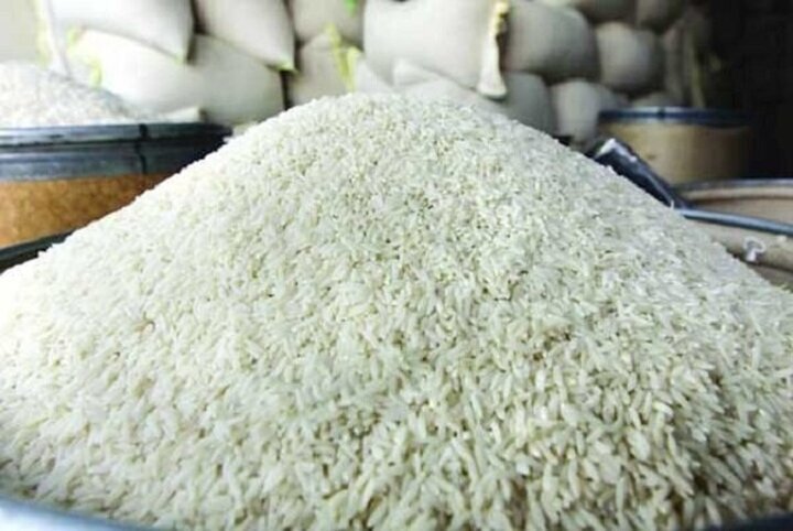 کاهش قیمت برنج خارجی با افزایش عرضه/ انباشت ۳.۵ میلیون تن کالای اساسی در بنادر / برنج خارجی , قیمت , عرضه , واردات , کالای اساسی