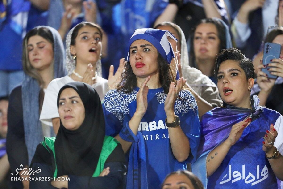 ابهام در حضور بانوان در ورزشگاه وطنی؛ نساجی - استقلال بدون تماشاگر زن؟ / نساجی , استقلال , لیگ برتر , حضور بانوان , ورزشگاه وطنی