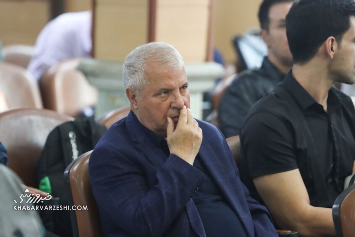 علی پروین و منصور برزگر؛ هدایت تیم ملی فوتبال و کشتی در سال ۱۳۶۸ / علی پروین , تیم ملی فوتبال , منصور برزگر , کشتی آزاد , سازمان تربیت بدنی