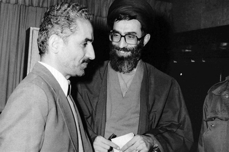خاطرات رهبر شهید از گفتوگو به زبان مورس در زندان! / جدیدترین اخبار مرتبط با آیت الله امام خامنهای - اخبار حوزه امام و رهبری