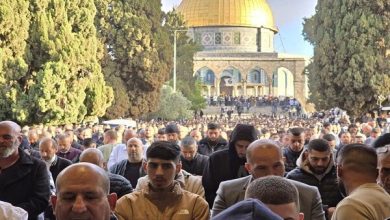 حضور ۷۰ هزار فلسطینی در نماز جمعه مسجدالاقصی+ فیلم