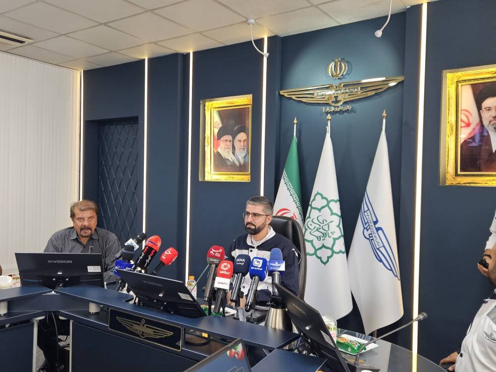مدیرعامل شرکت واحد اتوبوسرانی تهران: اتوبوسهای ۲۶ متری (متروباس) به زودی به تهران میرسد / اتوبوسرانی تهران , متروباس , تراموا , حمل و نقل عمومی , اتوبوس داخلی