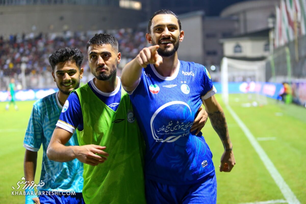 محمدرضا آزادی با طعم پدر شدن، استقلال را صدرنشین کرد / محمدرضا آزادی , استقلال , نساجی , لیگ برتر , پدر شدن