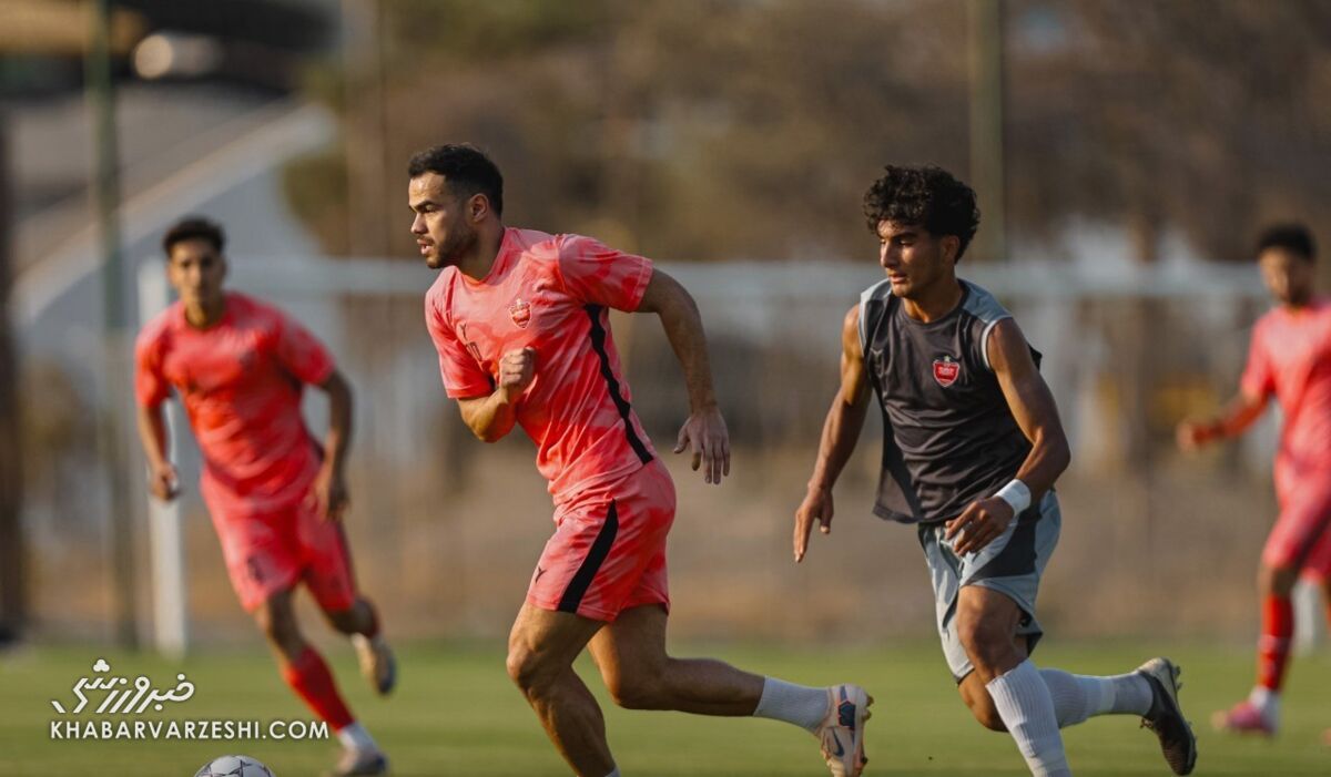 اورونوف به تمرینات پرسپولیس برگشت؛ آماده بازی با ملوان؟ / اورونوف , پرسپولیس , ملوان , تمرینات پرسپولیس , لیگ برتر