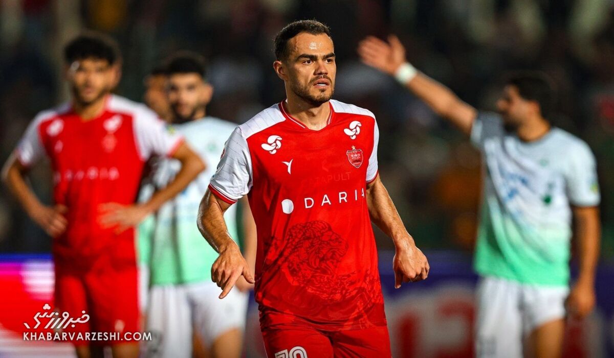اورونوف آماده نیست؛ نمایش ضعیف ستاره ازبک در اولین فیکس فصل / پرسپولیس , اوستون اورونوف , مهدی تارتار , ذوب آهن , فوتبال ایران