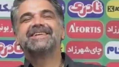 شوخی پیروز قربانی با آهنگ موبایل خبرنگار در کنفرانس خبری / پیروز قربانی , استقلال , هوادار , کنفرانس خبری , فوتبال ایران