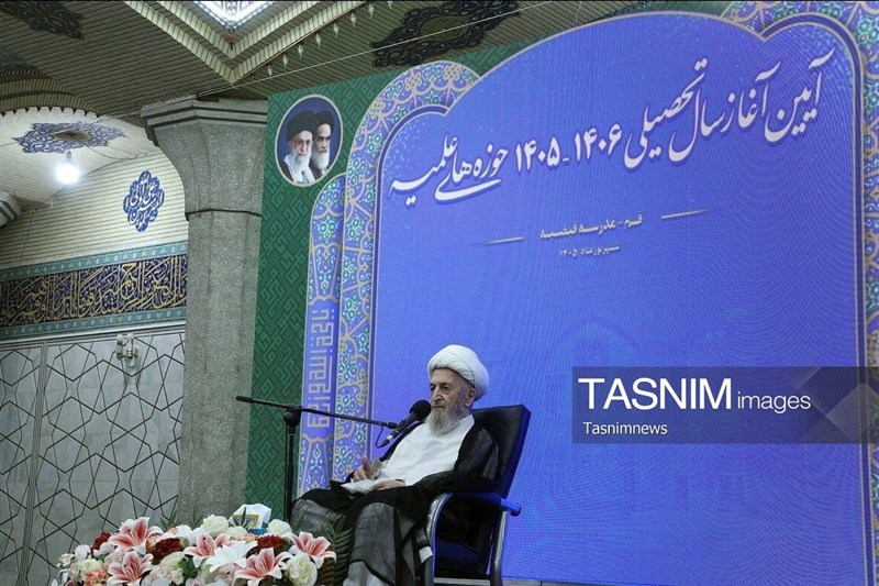 آیتالله سبحانی: انقلاب اسلامی جزئی از برکات حوزه علمیه قم است / اخبار قم - اخبار استانها