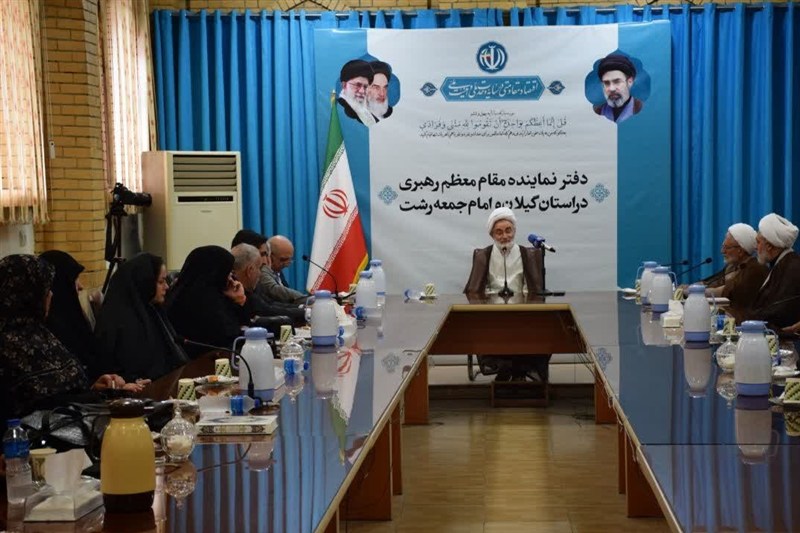 هدایای متبرک آیتالله سیستانی به خانواده شهدای جنگ در گیلان اهدا شد / اخبار گیلان - اخبار استانها