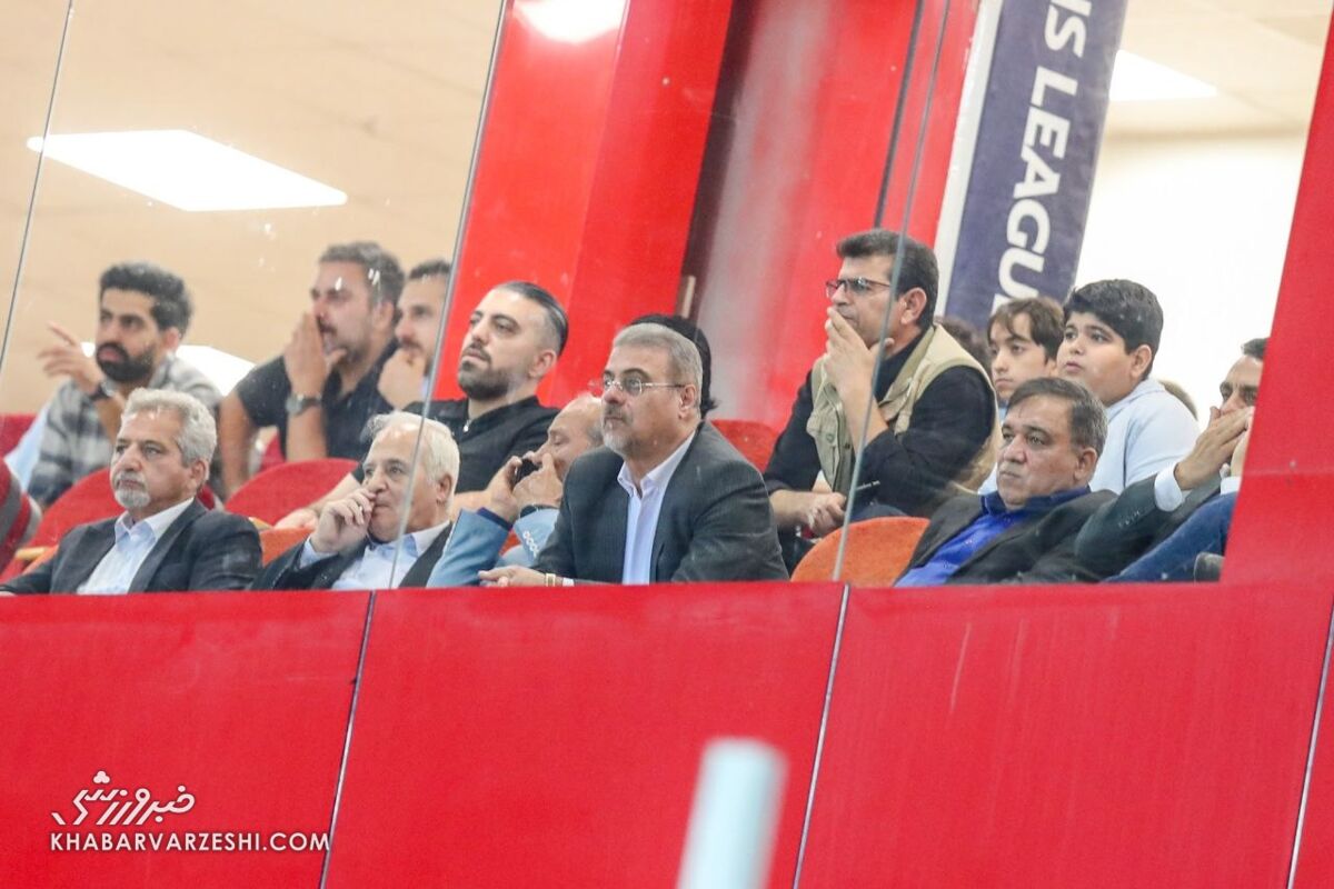 توافق استقلال با استراندبرگ بر سر غرامت ۴۰۰ هزار دلاری؛ تکرار اشتباهات مدیریتی / استقلال , کارلوس استراندبرگ , پروندههای خارجی , غرامت , مدیریت باشگاه
