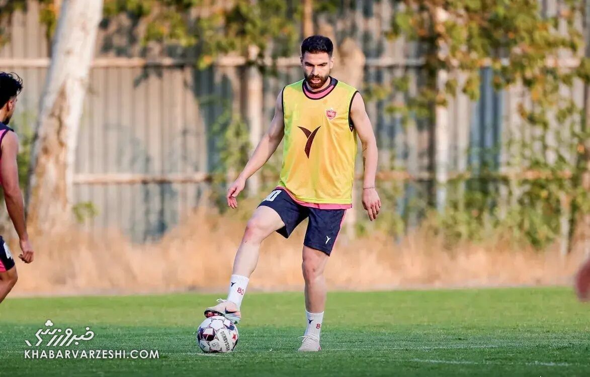 تقابل معنادار یاسین سلمانی و مهدی تارتار؛ هافبک جوان پرسپولیس در جستجوی اعتماد سرمربی / یاسین سلمانی , پرسپولیس , مهدی تارتار , فوتبال ایران , تمرین پرسپولیس