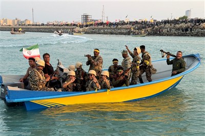 رزمایش «جانفدایان ایران» در جزایر خلیج فارس؛ پای تنگه هرمز / اخبار جزایر خلیج فارس - اخبار استانها