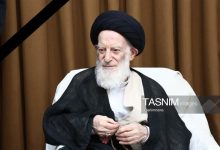 آغاز مراسم وداع با پیکر آیتالله شبیری زنجانی در بیت ایشان+ فیلم / اخبار قم - اخبار استانها