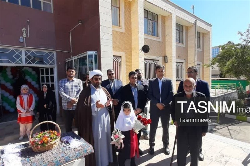 نخستین روز مدرسه نرجس با جای خالی «پدر، مادر و خواهر» شهیدش + تصاویر / اخبار زنجان - اخبار استانها