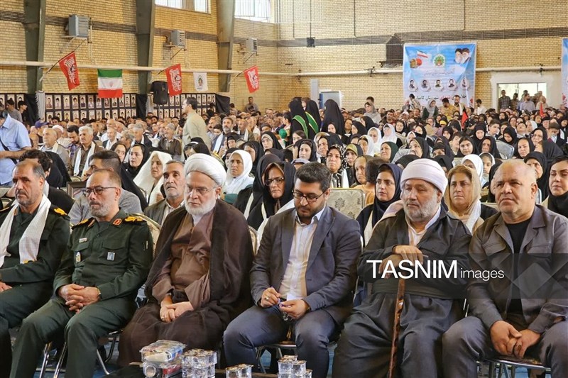 یاد شهدا چراغ راه جامعه؛ تکریم خانوادههای شهدا وظیفهای همیشگی است / اخبار کردستان - اخبار استانها