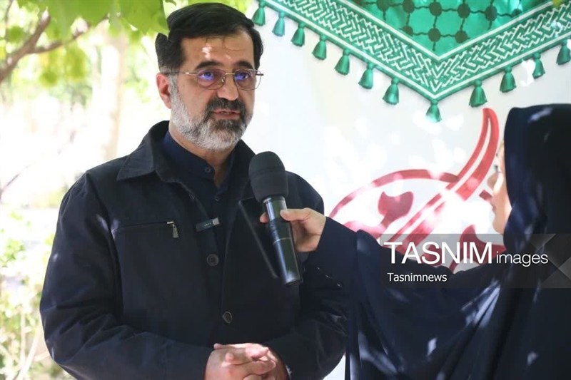 شاعران با شعر حماسی، میدانهای مقاومت مردمی را پرشور نگه میدارند / اخبار قم - اخبار استانها