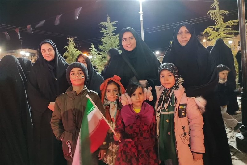 روایت زنانه از جنگ؛ از «خاکریز مجنون» تا «سجاده سرخ» / اخبار همدان - اخبار استانها