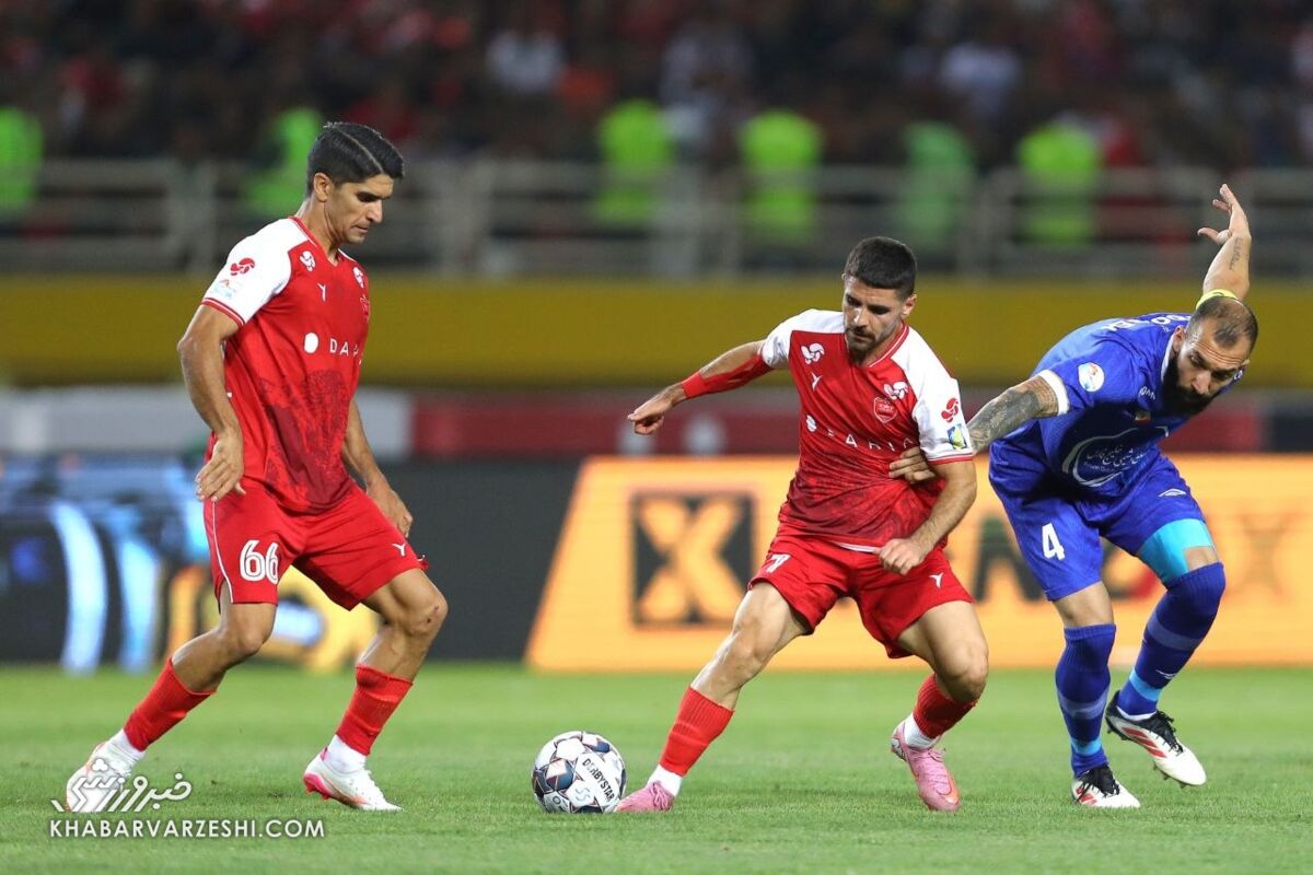 تحلیل تاکتیکی تعویضهای دربی: پرسپولیس برای برد، استقلال برای تساوی / دربی , پرسپولیس , استقلال , تعویض , تاکتیک