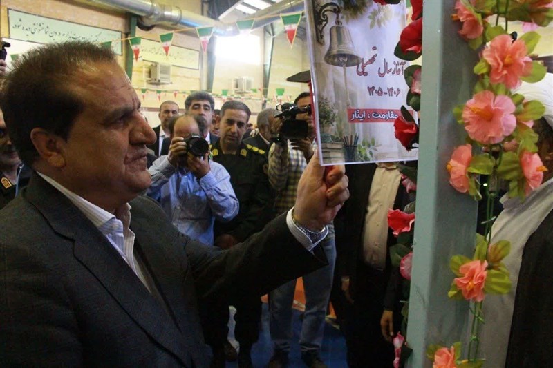 استاندار ایلام به دانشآموزان پاسخ داد؛ ایران قوی چگونه ساخته میشود؟ / اخبار ایلام - اخبار استانها