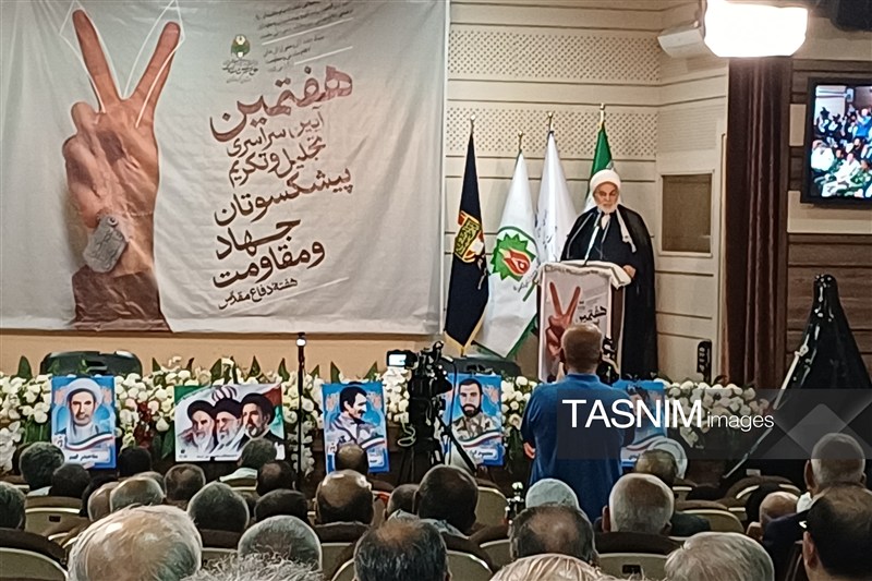 شهدا الگوهای ماندگار ایثار، احترام و فداکاری در جامعه هستند / اخبار کردستان - اخبار استانها