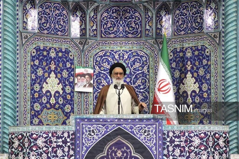 امام جمعه قم: ملت ایران برای حفظ استقلال و عزت همچنان باید مقاومت کند / اخبار قم - اخبار استانها