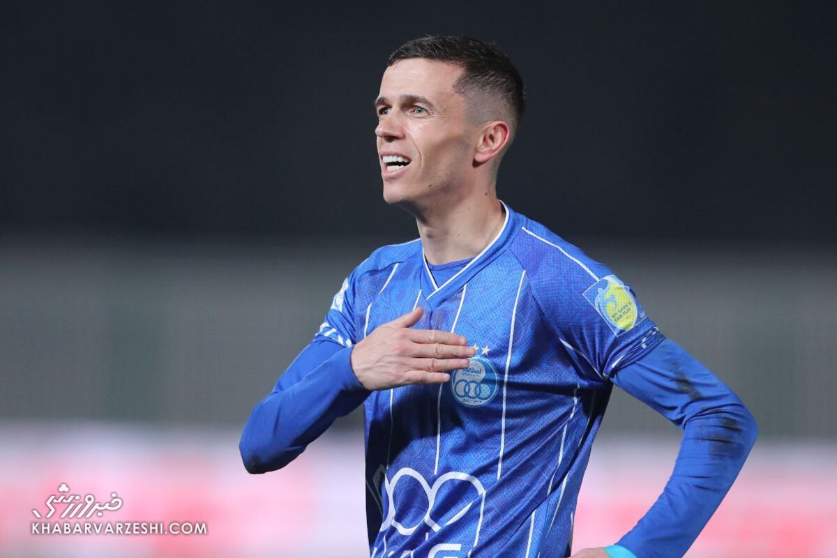 وینگر استقلال: افتخار میکنم بخشی از تاریخ آبی هستم؛ برای اهتزاز پرچم در آسیا میجنگیم / یاسر آسانی , استقلال , سالروز استقلال , وینگر آلبانیایی , فوتبال آسیا