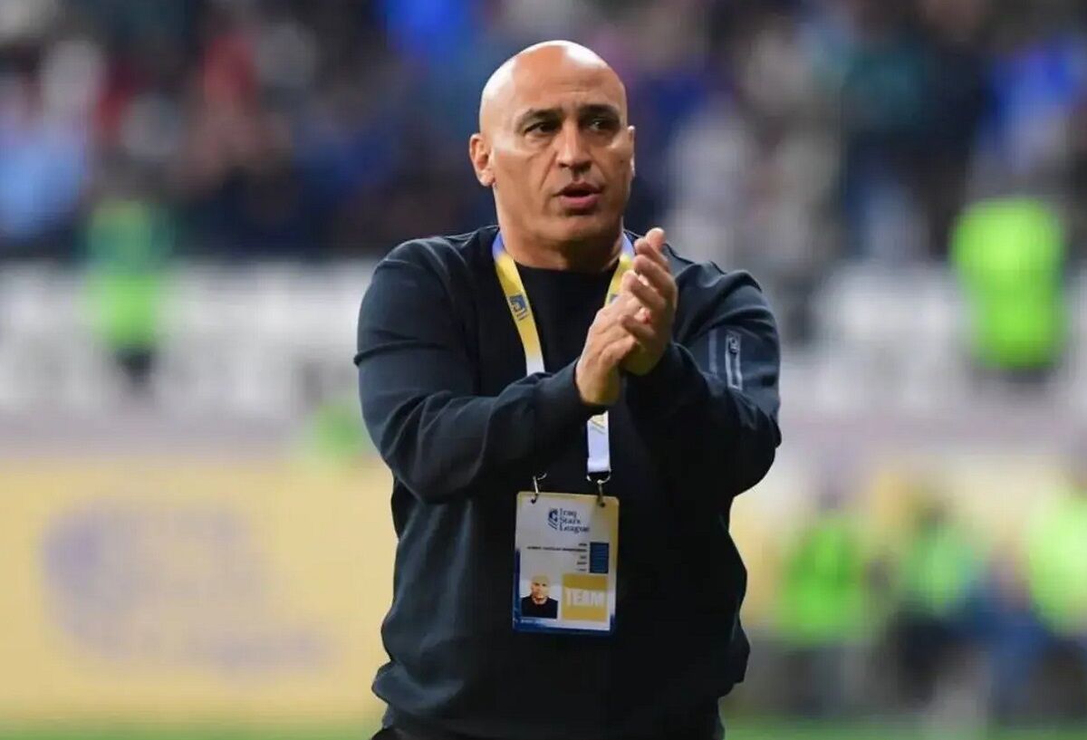یادگاری تلخ منصوریان از استقلال؛ سرمربی مستعفی تنها از یک بازیکن نمیگذرد / علیرضا منصوریان , استقلال , استعفا , مهدی رحمتی , لیگ برتر