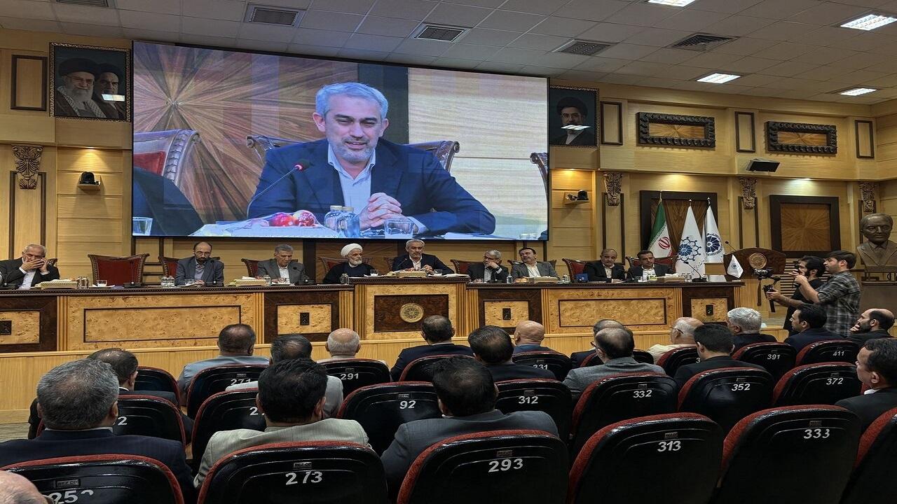 وزیر اقتصاد: مقرراتگذاریهای دولت مانعتراشی میکنند؛ هوش مصنوعی راهگشا است / وزیر اقتصاد , مقررات , فضای کسب و کار , هوش مصنوعی , تفاهمنامه
