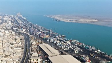 انتقاد دبیر شورایعالی مناطق آزاد از سیاستگذاریهای هماهنگنشده؛ درخواست اعتماد بیشتر دولت به مناطق آزاد و بخش خصوصی / مناطق آزاد , بخش خصوصی , جذب سرمایه , بانک مرکزی , خودکفایی اقتصادی