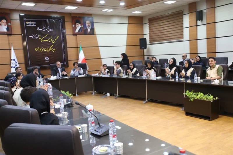 نوجوانان پای میز شهردارکرمان نشستند؛از شستن سرسرههاتامطالبه مترو / اخبار کرمان - اخبار استانها