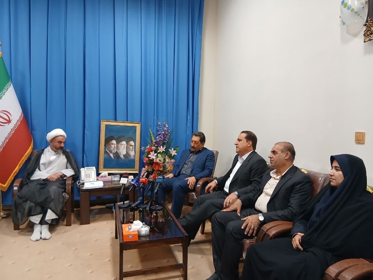 وزیر صمت: سهم مشارکت اقتصادی ایلام ۲۹ درصد است؛ نیازمند تغییر هستیم / وزیر صمت , ایلام , اقتصاد , مشارکت اقتصادی , ارزش افزوده