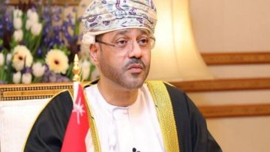 وزیر امور خارجه عمان بر حل سیاسی بحران یمن تأکید کرد