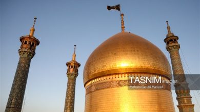 اهتزاز پرچم عزا بر گنبد منور حضرت فاطمه معصومه(س)+ عکس / اخبار قم - اخبار استانها