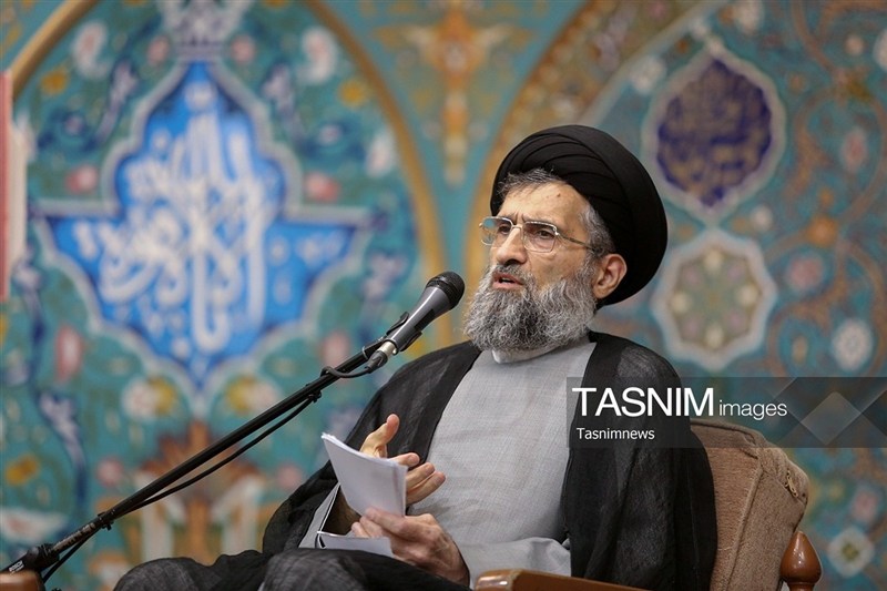 آیتالله شبیری زنجانی الگوی تواضع، زهد و خدمت به مردم بود / اخبار قم - اخبار استانها