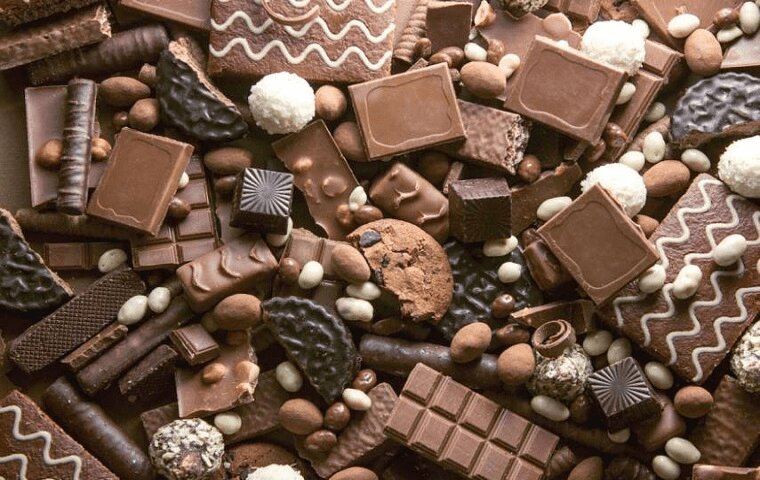 افزایش ۱۵ تا ۳۰ درصدی قیمت برخی محصولات شیرینی و شکلات؛ ۷۰ درصد مواد اولیه وارداتی است / شکلات , شیرینی , مواد اولیه وارداتی , صادرات , قیمت محصولات