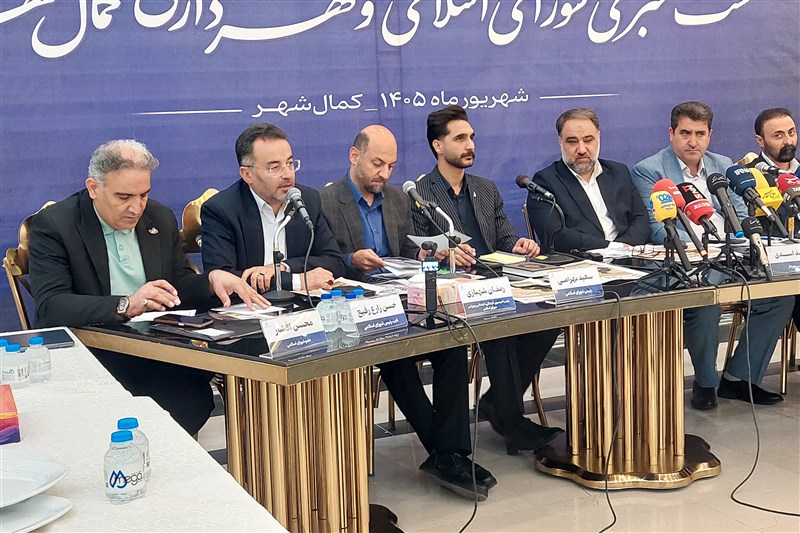 برخی ادارات کمالشهر فقط در حد یک تابلو هستند! / اخبار البرز - اخبار استانها