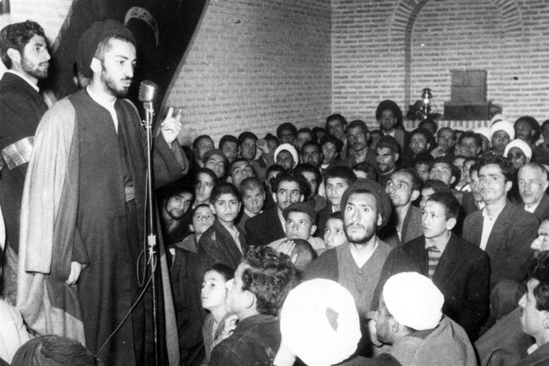 خاطرات رهبر شهید از دیدار فراموشنشدنی با نواب صفوی / جدیدترین اخبار مرتبط با آیت الله امام خامنهای - اخبار حوزه امام و رهبری