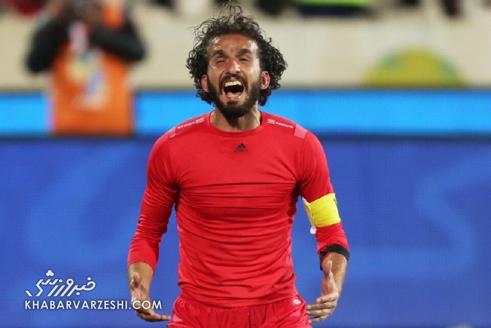 افشای نقش عوامل داخلی در مسمومیت بازیکنان پرسپولیس با آب معدنی / پرسپولیس , سپاهان , محمد رویانیان , مسمومیت بازیکنان , لیگ برتر