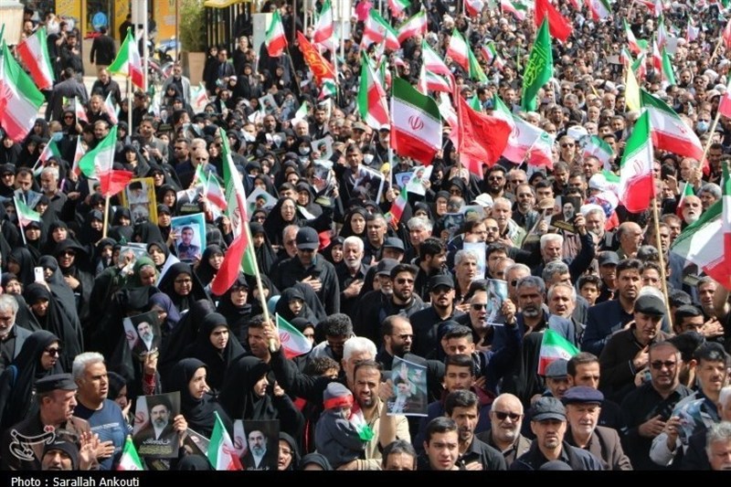 کرمان یکصدا ایستاد؛ رزمایش 90 هزار نفر جانفدا در دیار حاج قاسم / اخبار کرمان - اخبار استانها