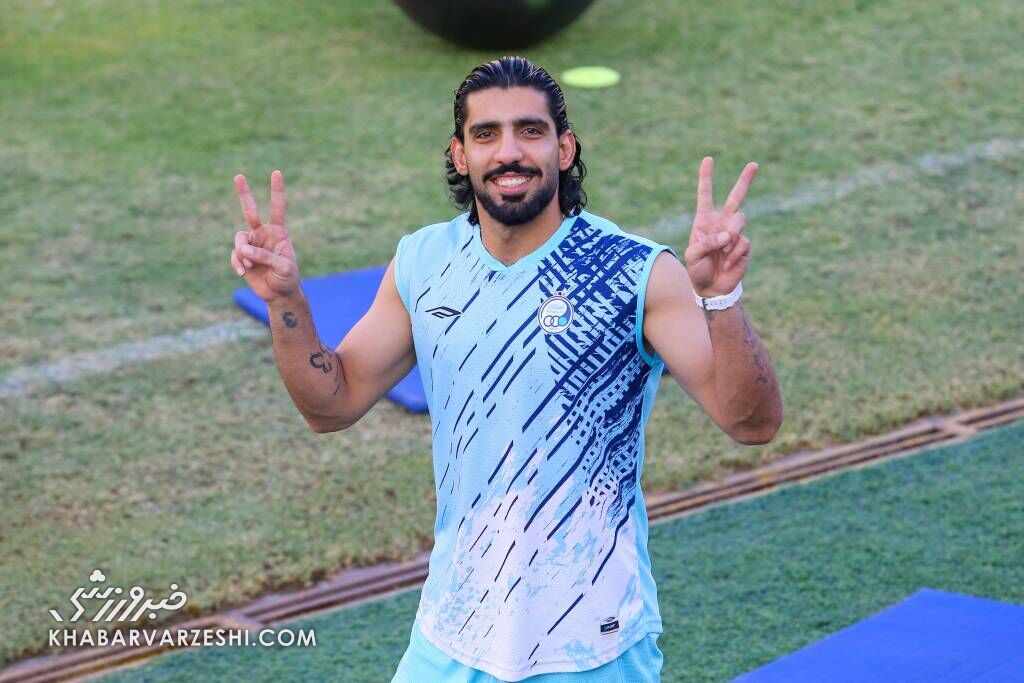 حبیب فرعباسی در آستانه دیدار استقلال و تراکتور؛ آیا گلر اصلی آبیها در میدان خواهد بود؟ / حبیب فرعباسی , استقلال , تراکتور , لیگ برتر , فوتبال ایران