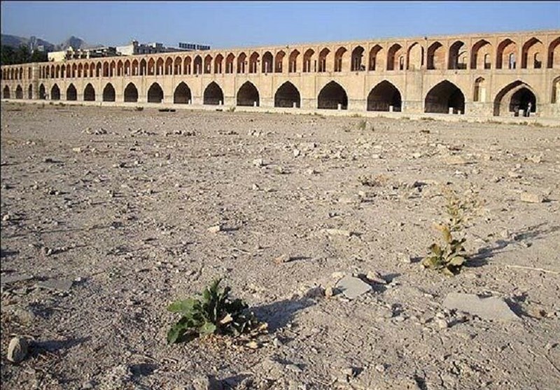 هشدارهای خشک شدن زایندهرود از دهه 70 جدی گرفته نشد / اخبار اصفهان - اخبار استانها