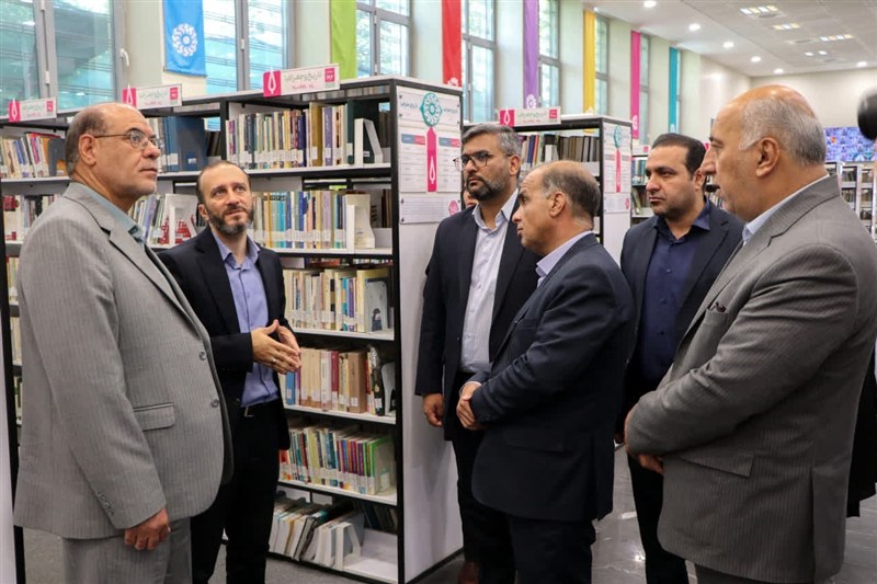 کتابخانههای عمومی فارس؛ کانون اصلی ترویج ادبیات پایداری / اخبار فارس - اخبار استانها