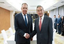 مسکو: لاوروف و وانگ یی درباره ایران رایزنی کردند