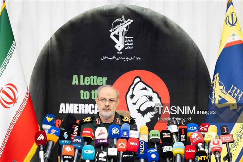 سخنگوی سپاه: پس از جنگ 40 روزه به سلاحهای پیشرفتهتری دستیافتهایم / اخبار سیاسی روز , اخبار نیروهای مسلح ایران