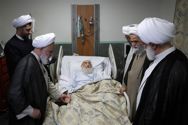 عیادت نمایندگان رهبرمعظم انقلاب از آیتالله نوری همدانی / اخبار سیاسی روز , اخبار حوزه علمیه و دانشگاه