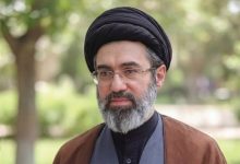 لحظاتی از حضور آیتالله سید مجتبی خامنهای در منزل علامه مصباح / اخبار سیاسی روز , اخبار حوزه علمیه و دانشگاه
