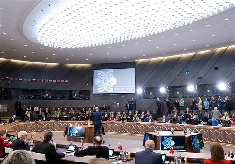 התפתחויות באוקראינה המערב מנסה להסתיר את עייפותו מהסכסוך עם רוסיה