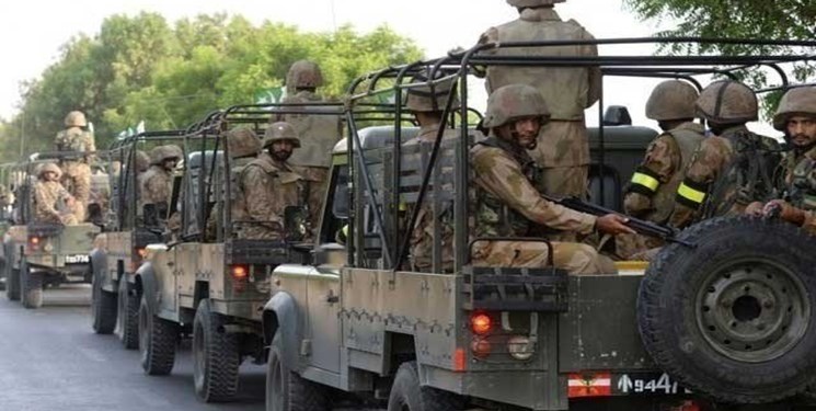 25 אנשי צבא פקיסטן נהרגו בפיגועים