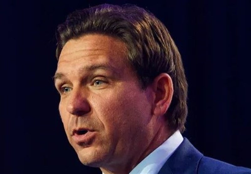 דסנטיס: הרפובליקנים בקונגרס צריכים להתמקד בנושאים חשובים במקום להדיח את ביידן