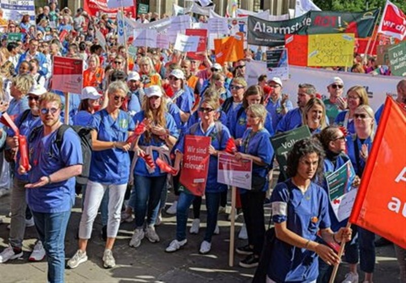 הורים גרמנים דואגים לעתיד ילדיהם