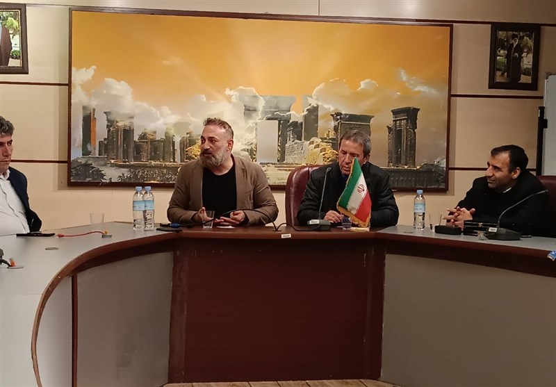 סופר טורקי: אין מקום לפילוסופים כמו "רוז'ה גארודי" בסוגיית עזה